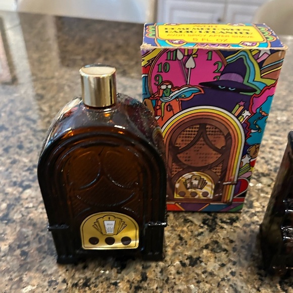 Avon After Shave Piano Decanter Tai Winds and Remember When Radio Decanter Spicy - Picture 2 of 13